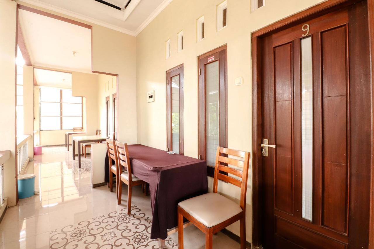 The Joglo Family Hotel Magelang Exterior photo